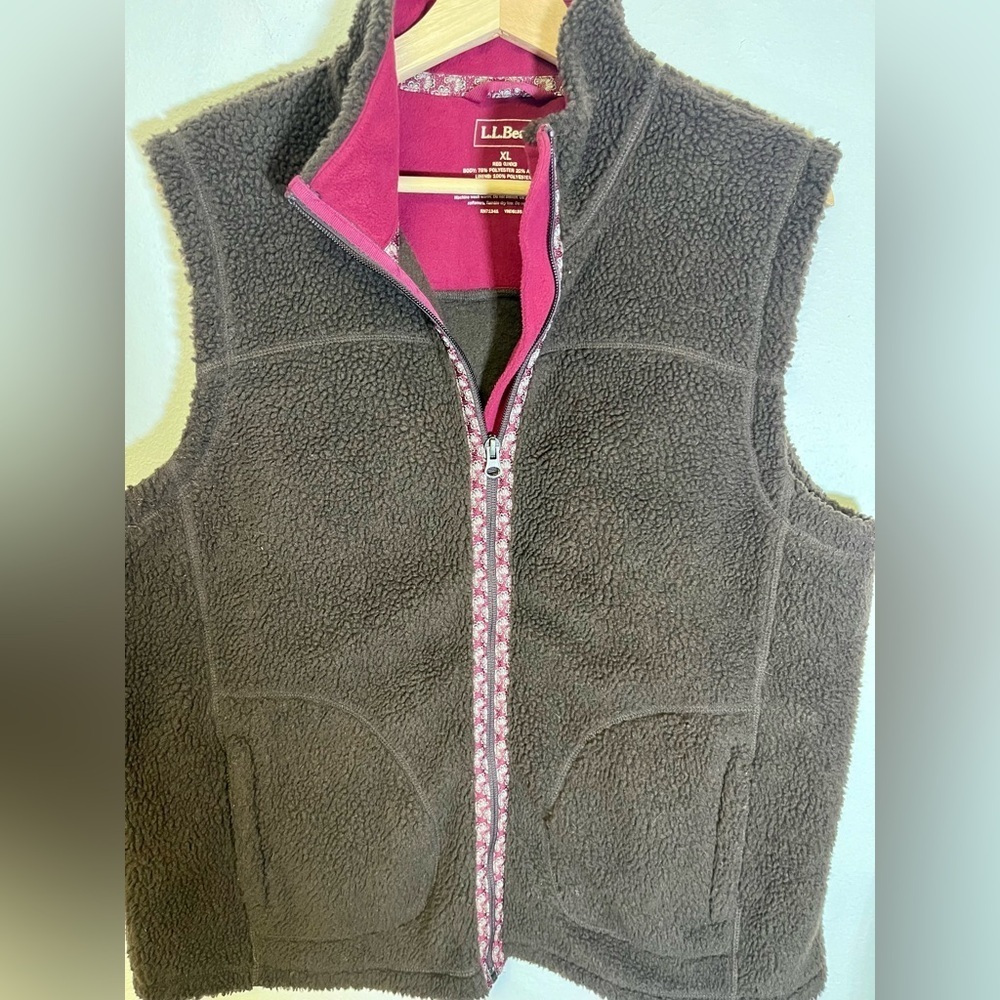 L.L. Bean Brown Fleece Vest with Pink Accents - Picture 6 of 6